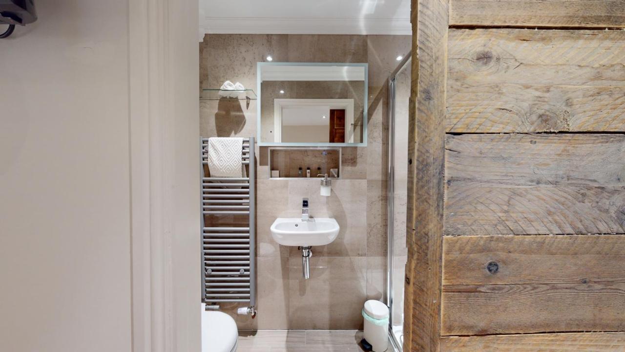 Отель The Devonshire Arms Eckington  Экстерьер фото